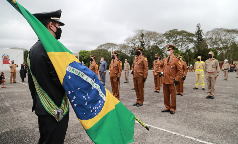 Conhecer o passado, analisar o presente e projetar o futuro é o que move o Corpo de Bombeiros do Paraná, que nesta sexta-feira (08/10) completa 109 anos de história