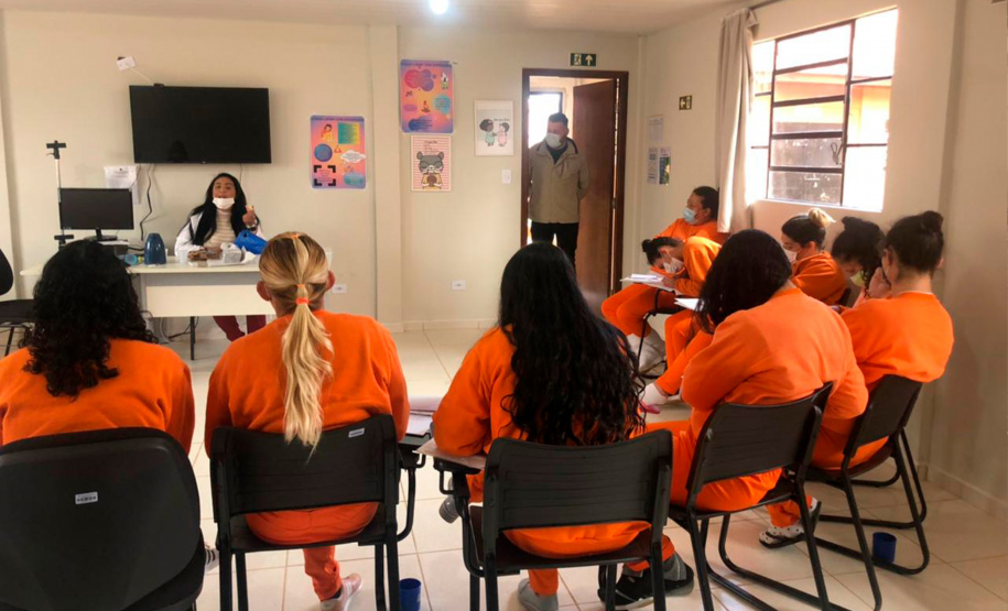 Depen e Senac firmam parceria e ofertam cursos profissionalizantes às presas do CIS, na RMC  -  Curitiba, 08/10/2021  -  Foto: DEPEN-PR