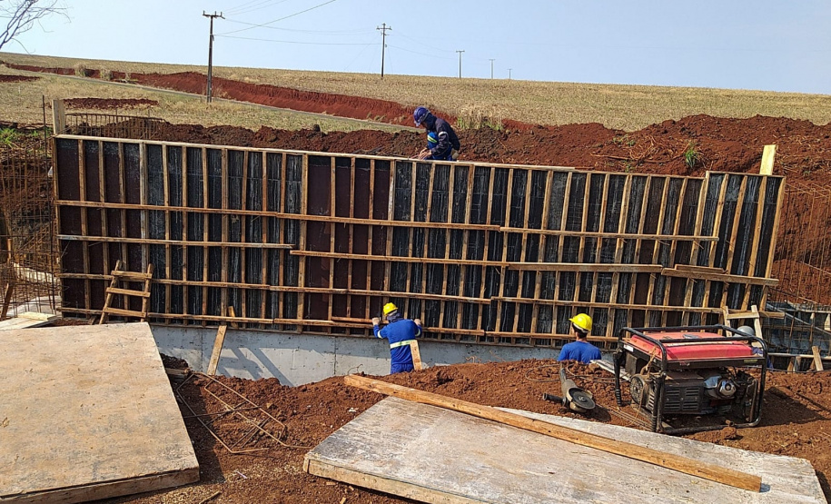 Obra de correção de greide de pontos de alagamentos da rodovia PR-650 entre Godoy Moreira e São João do Ivaí  -  Curitiba, 08/10/2021  -  Foto: DER