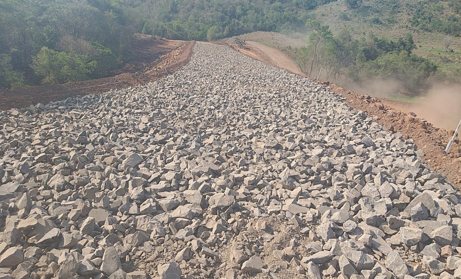 Obra de correção de greide de pontos de alagamentos da rodovia PR-650 entre Godoy Moreira e São João do Ivaí  -  Curitiba, 08/10/2021  -  Foto: DER