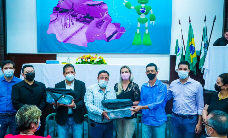 Kits de robótica são entregues para escolas de mais 42 municípios . Foto: Guilherme Flores/Casa Civil