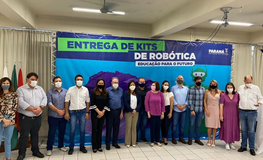Kits de robótica são entregues para escolas de mais 42 municípios . Foto: Guilherme Flores/Casa Civil