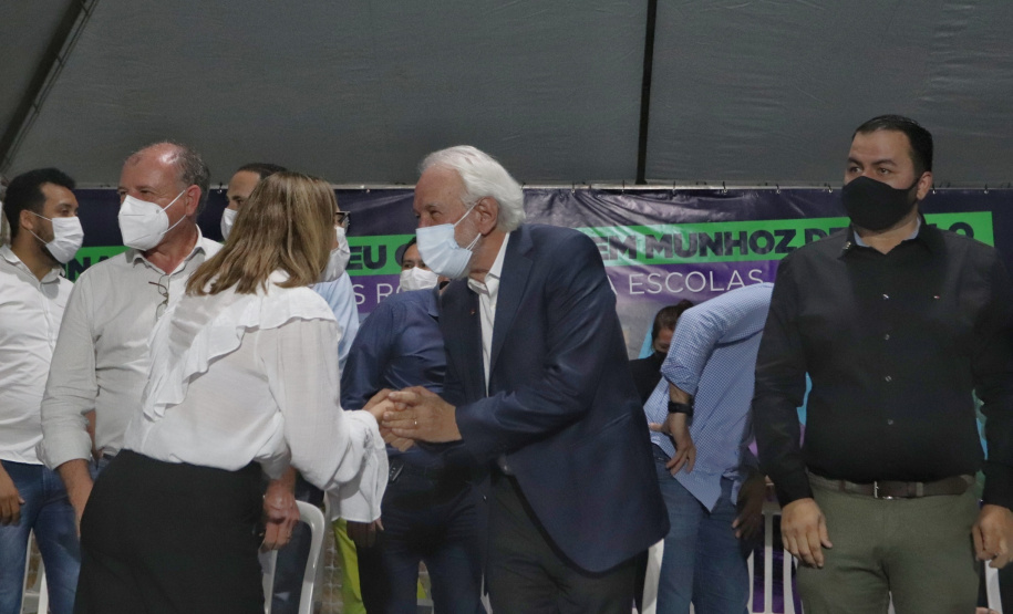 No evento de inauguração do Meu Campinho, o governador em exercício também fez o repasse de kits de robótica do Governo do Estado ao município. Foto: Gustavo Pontes/SEDU