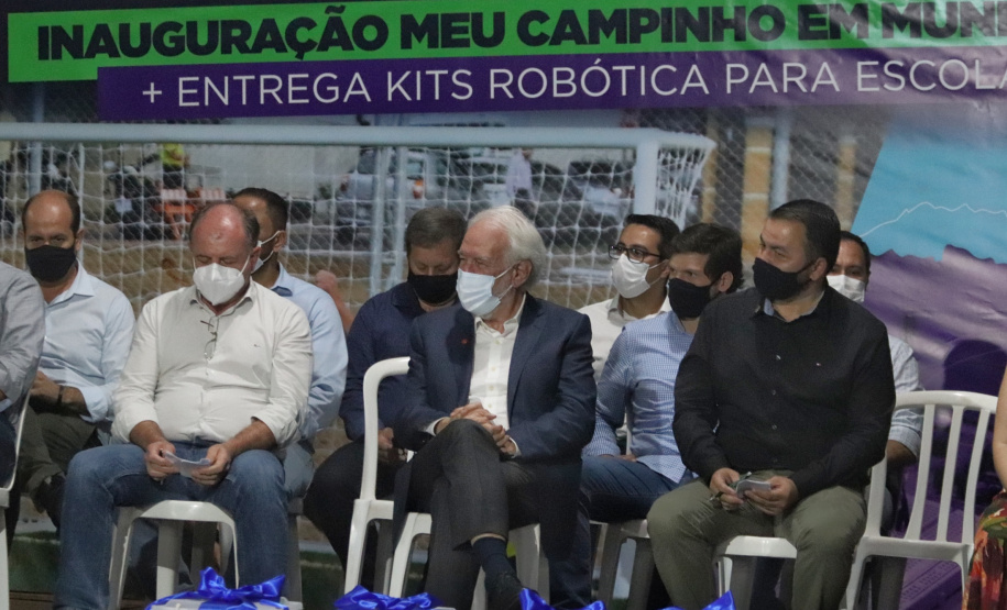 No evento de inauguração do Meu Campinho, o governador em exercício também fez o repasse de kits de robótica do Governo do Estado ao município. Foto: Gustavo Pontes/SEDU