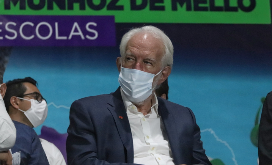 No evento de inauguração do Meu Campinho, o governador em exercício também fez o repasse de kits de robótica do Governo do Estado ao município. Foto: Gustavo Pontes/SEDU