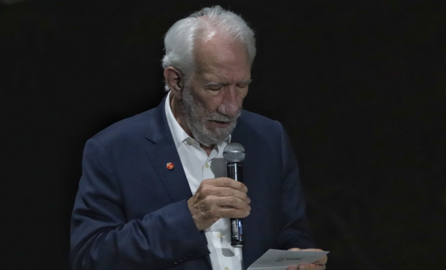 O governador em exercício Darci Piana inaugurou nesta sexta-feira (8) uma unidade do programa Meu Campinho em Munhoz de Mello, no distrito de Fernão Dias, na região Norte do Paraná. O projeto recebeu R$ 269 mil do Governo do Estado, por meio da Secretaria do Desenvolvimento Urbano e de Obras Públicas.Fotoz: Gustavo Pontes/SEDU