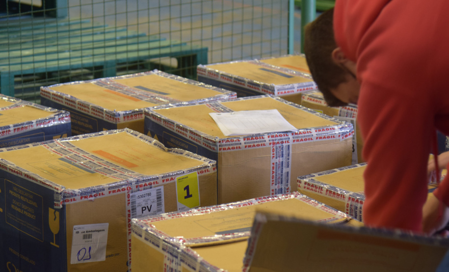 Paraná recebe mais 154.440 vacinas contra a Covid-19 nesta segunda. Foto: Américo Antonio/SESA