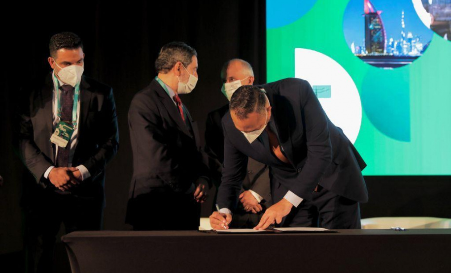 Paraná e Câmara de Comércio Árabe-Brasileira formalizam acordos para intensificar a parceria. Foto: Governo do Paraná