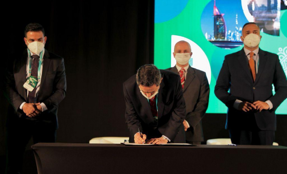 Paraná e Câmara de Comércio Árabe-Brasileira formalizam acordos para intensificar a parceria. Foto: Governo do Paraná