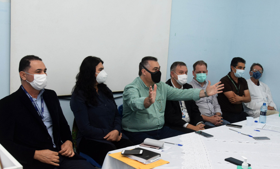 A Secretaria de Estado da Saúde (Sesa) assinou um termo de cooperação técnico científica nesta quarta-feira (13) para implantação e desenvolvimento de atividades de ensino, pesquisa e expansão no Hospital Regional do Litoral (HRL) de Paranaguá, em parceria com a Universidade Estadual do Paraná (Unespar). - Paranaguá, 13/10/2021  -  Foto: Américo Antonio/SESA