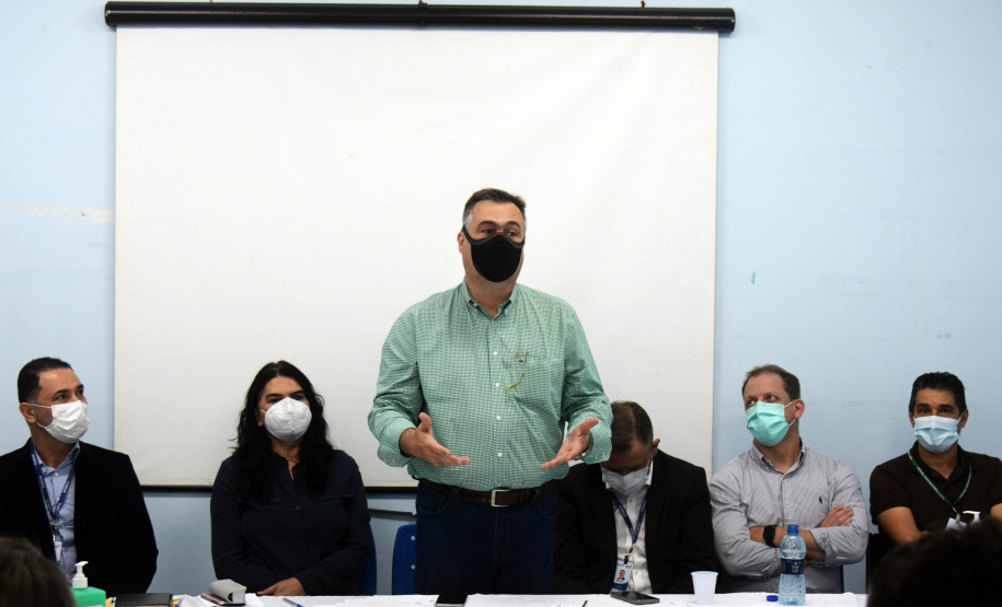 A Secretaria de Estado da Saúde (Sesa) assinou um termo de cooperação técnico científica nesta quarta-feira (13) para implantação e desenvolvimento de atividades de ensino, pesquisa e expansão no Hospital Regional do Litoral (HRL) de Paranaguá, em parceria com a Universidade Estadual do Paraná (Unespar). - Paranaguá, 13/10/2021  -  Foto: Américo Antonio/SESA