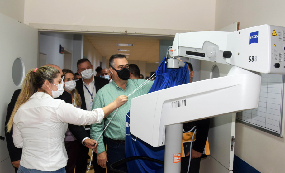 A Secretaria de Estado da Saúde (Sesa) assinou um termo de cooperação técnico científica nesta quarta-feira (13) para implantação e desenvolvimento de atividades de ensino, pesquisa e expansão no Hospital Regional do Litoral (HRL) de Paranaguá, em parceria com a Universidade Estadual do Paraná (Unespar). - Paranaguá, 13/10/2021  -  Foto: Américo Antonio/SESA