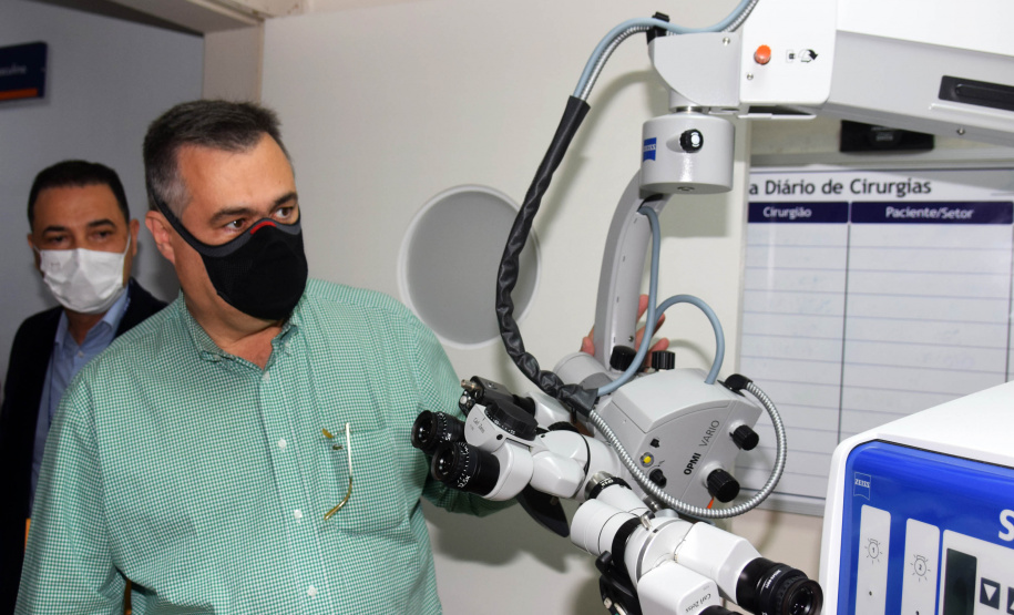 A Secretaria de Estado da Saúde (Sesa) assinou um termo de cooperação técnico científica nesta quarta-feira (13) para implantação e desenvolvimento de atividades de ensino, pesquisa e expansão no Hospital Regional do Litoral (HRL) de Paranaguá, em parceria com a Universidade Estadual do Paraná (Unespar). - Paranaguá, 13/10/2021  -  Foto: Américo Antonio/SESA