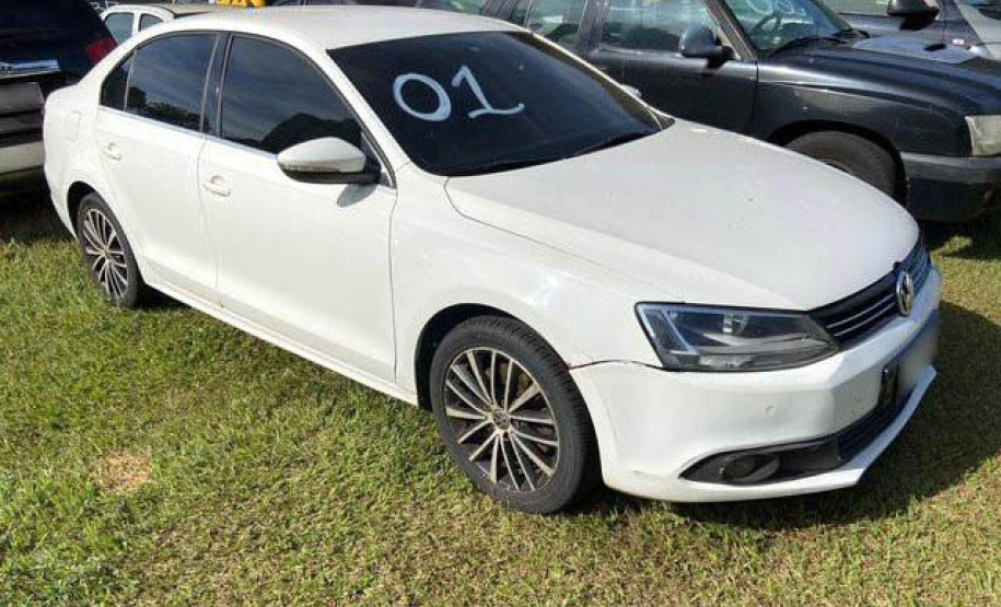 A Polícia Militar arrecadou R$ 3.652,106,25 milhões com o leilão de 242 veículos que estavam inservíveis para o serviço policial nesta quarta-feira (13/10). As viaturas arrematadas estavam em pátios de unidades da Corporação nas regiões Noroeste, Oeste e na Região Metropolitana de Curitiba (RMC).- Curitiba, 14/10/2021 - Foto: SESP-PR