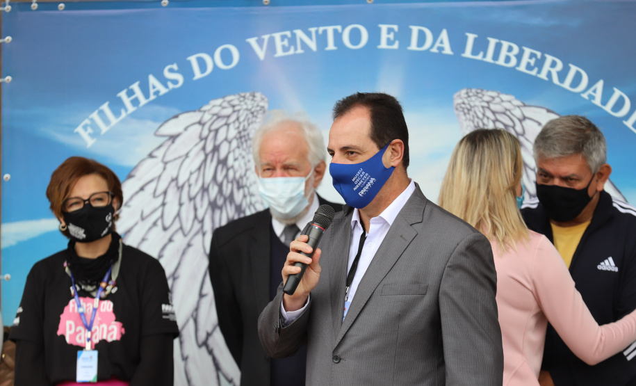 O governador em exercício Darci Piana participa nesta quinta-feira (14), da abertura da Expedição Filhas do Paraná - Rota deMototurismo no Palacio Iguaçu . Na foto, Irapuan Cortes Santos  da Parana Turismo.  14/10/2021 - Foto: Geraldo Bubniak/AEN