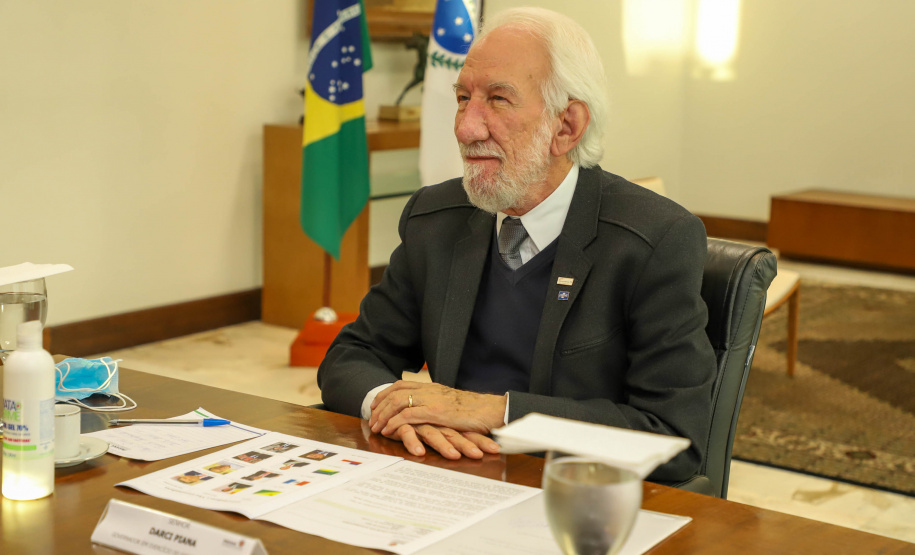 O Consórcio Brasil Verde, nova iniciativa que está sendo criada pelo Fórum Nacional de Governadores para proteção do meio ambiente, tem apoio do Paraná. O governador em exercício Darci Piana declarou a adesão do Estado durante o encontro online realizado nesta quinta-feira (14), que reuniu representantes dos demais estados brasileiros para discutir o detalhamento do plano.Foto: Ari Dias/ AEN.