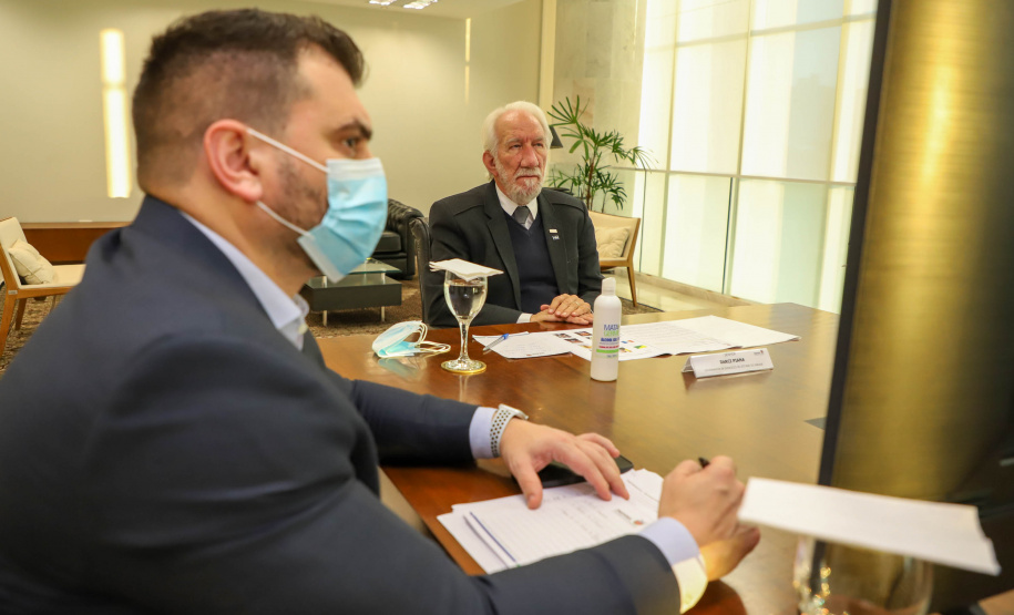 O Consórcio Brasil Verde, nova iniciativa que está sendo criada pelo Fórum Nacional de Governadores para proteção do meio ambiente, tem apoio do Paraná. O governador em exercício Darci Piana declarou a adesão do Estado durante o encontro online realizado nesta quinta-feira (14), que reuniu representantes dos demais estados brasileiros para discutir o detalhamento do plano.Foto: Ari Dias/ AEN.