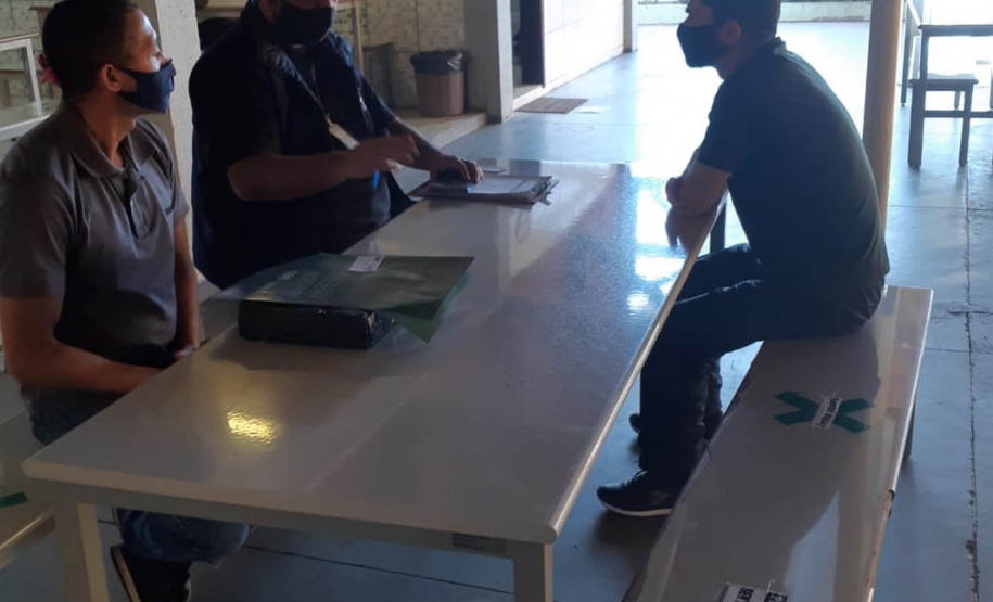 A Controladoria-Geral do Estado (CGE) já esteve em 161 municípios com o programa CGE Itinerante, que completa dois anos neste mês. O objetivo do programa é acompanhar atendimentos presenciais do Estado e ouvir dos seus usuários a opinião sobre o serviço. Nesse período, a maior demanda foi sobre a distribuição de vacinas contra a Covid-19, com 119 visitas.  - Curitiba, 15/10/2021 - Foto: CGE