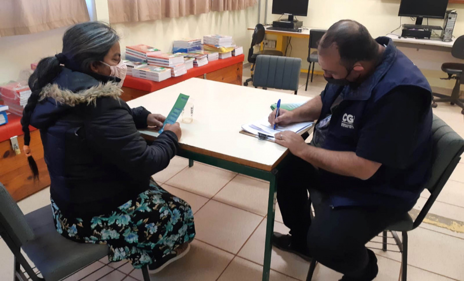 A Controladoria-Geral do Estado (CGE) já esteve em 161 municípios com o programa CGE Itinerante, que completa dois anos neste mês. O objetivo do programa é acompanhar atendimentos presenciais do Estado e ouvir dos seus usuários a opinião sobre o serviço. Nesse período, a maior demanda foi sobre a distribuição de vacinas contra a Covid-19, com 119 visitas.  - Curitiba, 15/10/2021 - Foto: CGE