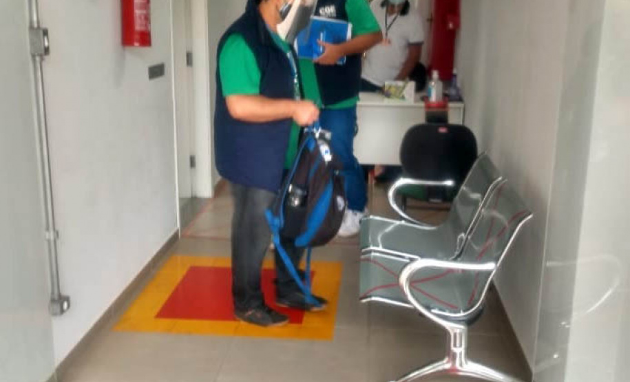 A Controladoria-Geral do Estado (CGE) já esteve em 161 municípios com o programa CGE Itinerante, que completa dois anos neste mês. O objetivo do programa é acompanhar atendimentos presenciais do Estado e ouvir dos seus usuários a opinião sobre o serviço. Nesse período, a maior demanda foi sobre a distribuição de vacinas contra a Covid-19, com 119 visitas.  - Curitiba, 15/10/2021 - Foto: CGE