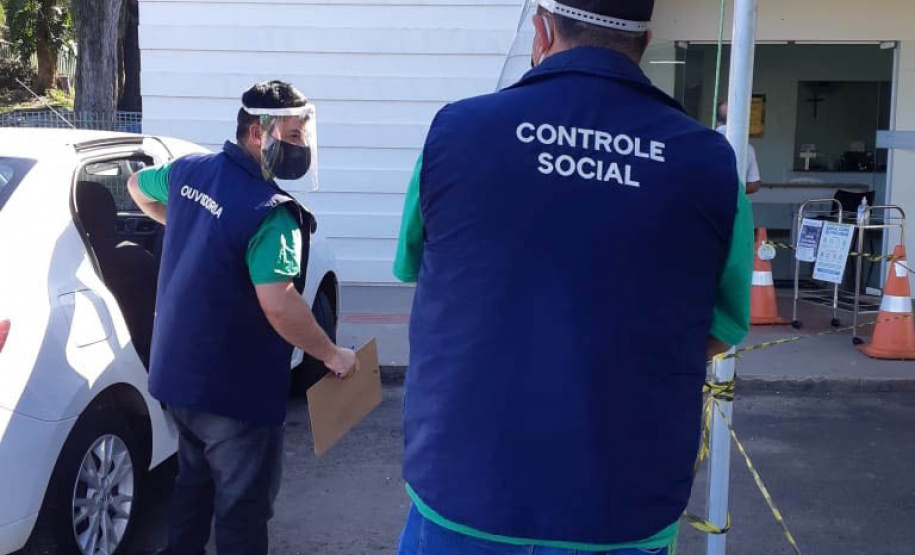 A Controladoria-Geral do Estado (CGE) já esteve em 161 municípios com o programa CGE Itinerante, que completa dois anos neste mês. O objetivo do programa é acompanhar atendimentos presenciais do Estado e ouvir dos seus usuários a opinião sobre o serviço. Nesse período, a maior demanda foi sobre a distribuição de vacinas contra a Covid-19, com 119 visitas.  - Curitiba, 15/10/2021 - Foto: CGE