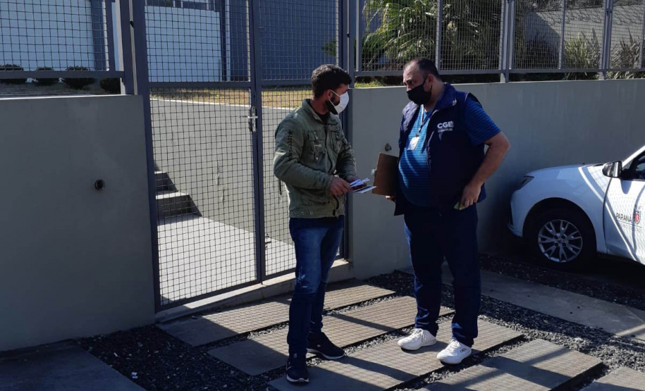 A Controladoria-Geral do Estado (CGE) já esteve em 161 municípios com o programa CGE Itinerante, que completa dois anos neste mês. O objetivo do programa é acompanhar atendimentos presenciais do Estado e ouvir dos seus usuários a opinião sobre o serviço. Nesse período, a maior demanda foi sobre a distribuição de vacinas contra a Covid-19, com 119 visitas.  - Curitiba, 15/10/2021 - Foto: CGE