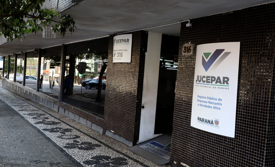 Jucepar moderniza divulgação de informações sobre empresas do Paraná  -  Foto: Ari Dias