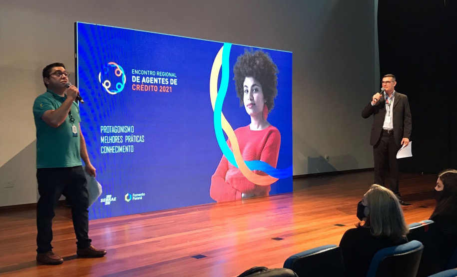 A Fomento Paraná deu início a uma rodada de seis Encontros Regionais de Agentes de Crédito ao longo do mês de outubro, em parceria com o Sebrae/PR. Os eventos são presenciais, seguindo os protocolos sanitários, e foram possibilitados a partir do avanço da vacinação da população paranaense contra a covid-19. - Curitiba, 15/10/2021 - Foto: Fomento Paraná