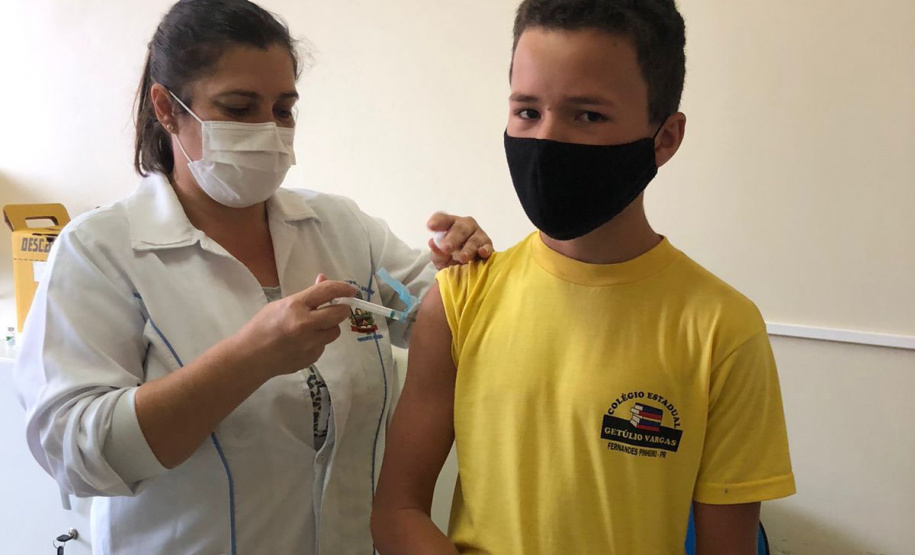 A Secretaria de Estado da Saúde (Sesa) realiza neste sábado (16) o dia D de mobilização nacional da campanha de Multivacinação em crianças e adolescentes menores de 15 anos (14 anos, 11 meses e 29 dias).-  Curitiba, 16/10/2021 -  Foto: Multivacinação/SESA