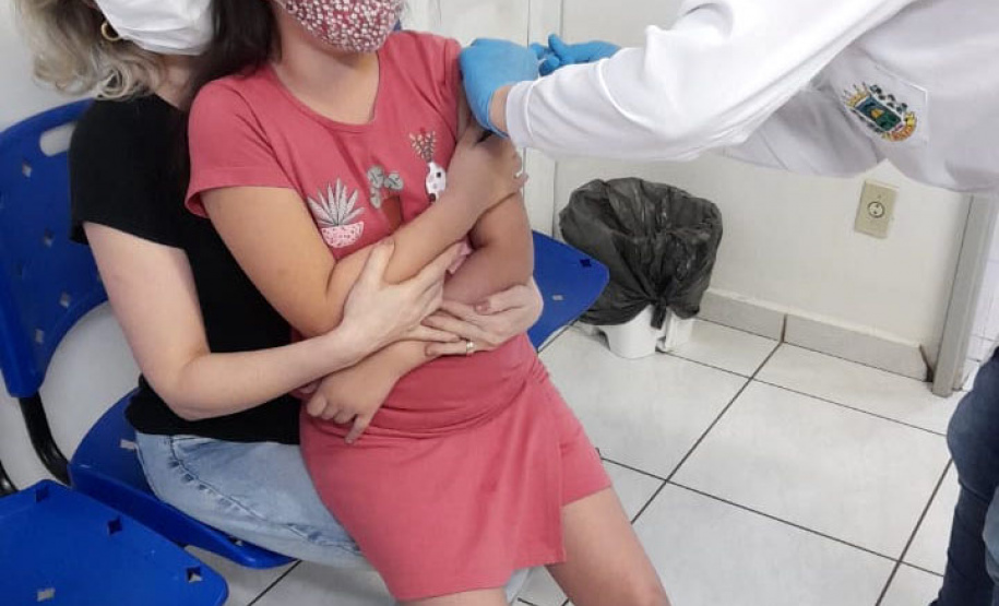 A Secretaria de Estado da Saúde (Sesa) realiza neste sábado (16) o dia D de mobilização nacional da campanha de Multivacinação em crianças e adolescentes menores de 15 anos (14 anos, 11 meses e 29 dias).-  Curitiba, 16/10/2021 -  Foto: Multivacinação/SESA