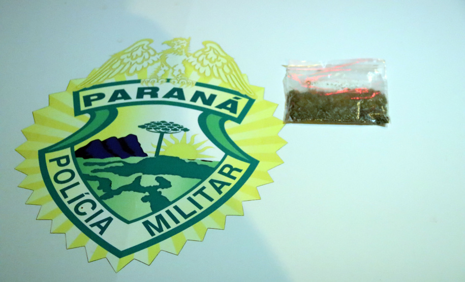 Centenas de viaturas e 1,5 mil policiais militares a mais do efetivo já aplicado rotineiramente, foram às ruas neste sábado (16/10) em todo o Paraná para inibir crimes e reforçar o patrulhamento em aéreas comerciais e residenciais do estado pela operação Fecha Quartel II. - Rolância, 16/10/2021 - Foto: Soldado Adilson Voinaski Afonso