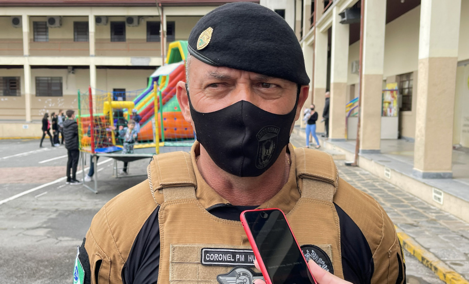 17-10-2021 Dia das Crianças no QCG Com exposições de equipamentos, passeios de viatura, tirolesa e até um helicóptero, o Quartel do Comando-Geral abriu as portas para a comunidade entre as 10 e 16 horas deste domingo (17/10) em comemoração ao Dia das Crianças. O evento, que contou com diversos parceiros, foi pensado e organizado para proporcionar um dia especial para os filhos dos policiais militares e para a comunidade no geral. - Curitiba, 17/10/2021 - Foto: PMPR