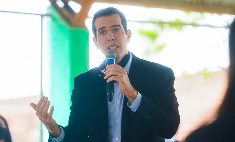 Mais 13 colégios estaduais de oito municípios receberam nesta segunda-feira (18) 117 kits educacionais de robótica — nove para cada instituição de ensino. Foram contempladas, desta vez, escolas do Núcleo Regional de Educação (NRE) da Área Metropolitana Norte. A cerimônia de entrega dos kits aconteceu no Colégio Estadual Altair da Silva Leme, em Colombo. Foto: Guilherme Flores/Casa Civil