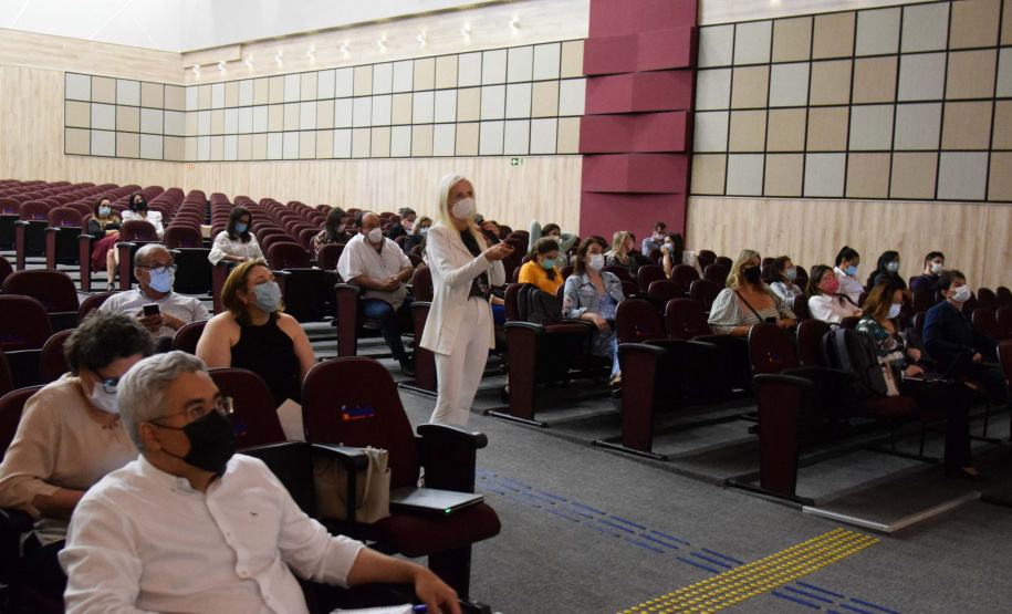 A Secretaria de Estado da Saúde (Sesa) iniciou a segunda etapa do Planejamento Regional Integrado (PRI) nesta segunda-feira (18), em encontro presencial realizado no município de Maringá, com as Regionais de Saúde da abrangência da Macrorregião Noroeste.Foto: Américo Antonio/SESA