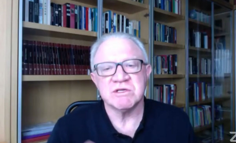 Com o objetivo de fortalecer a interação entre as instituições de ensino superior do Paraná e a sociedade através do desenvolvimento de diferentes estratégias e projetos de educação e divulgação da ciência, foi lançado nesta segunda-feira (18) o Novo Arranjo de Pesquisa e Inovação (NAPI) Educação para a Ciência e Divulgação Científica. - Curitiba, 18/10/2021 - Foto: Fundação Araucária