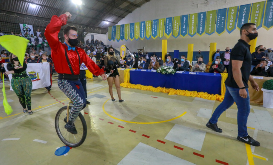 Abertura dos Jogos da Integração do Idoso, em Guaratuba. Foto: Valdelino Pontes/AEN
