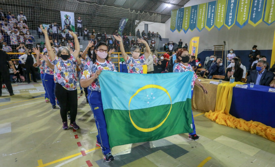 Abertura dos Jogos da Integração do Idoso, em Guaratuba. Foto: Valdelino Pontes/AEN
