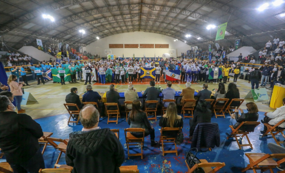 Abertura dos Jogos da Integração do Idoso, em Guaratuba. Foto: Valdelino Pontes/AEN