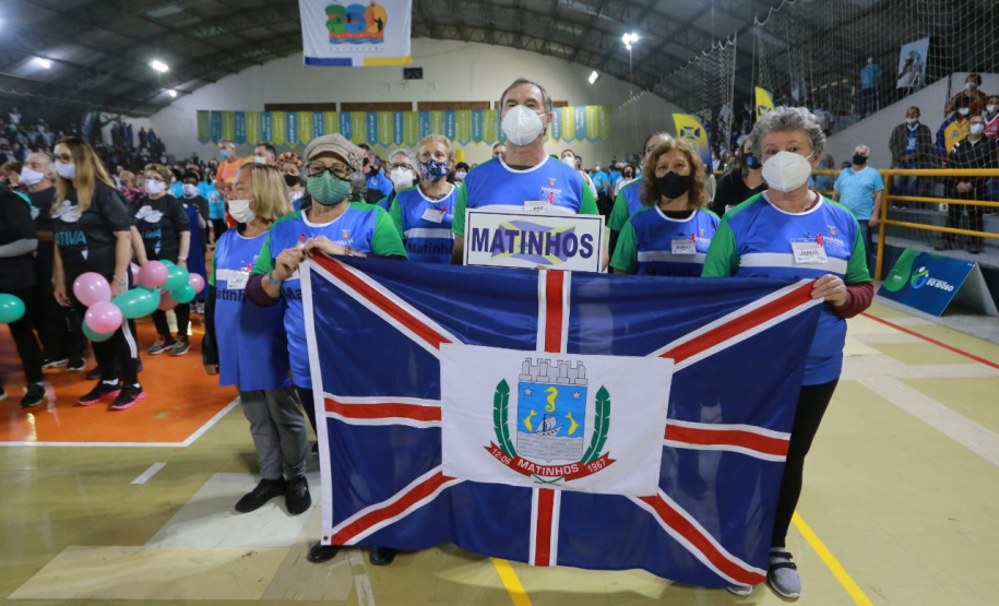 Abertura dos Jogos da Integração do Idoso, em Guaratuba. Foto: Valdelino Pontes/AEN