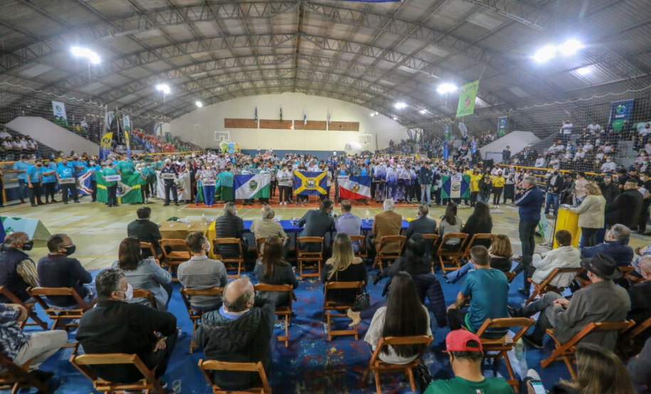 Abertura dos Jogos da Integração do Idoso, em Guaratuba. Foto: Valdelino Pontes/AEN