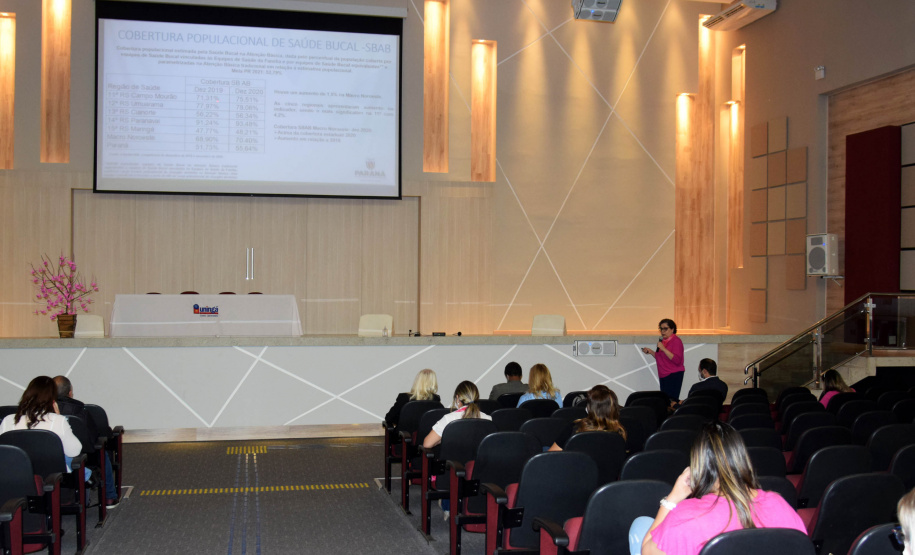 A importância da regionalização da Saúde no desenvolvimento do Planejamento Regional Integrado (PRI) foi destacada pelo secretário de Estado da Saúde, Beto Preto, em Maringá, com as Regionais de Saúde da abrangência da Macrorregião Noroeste, nesta terça-feira (19). - Maringá, 19/10/2021 - Foto: Américo Antonio/SESA