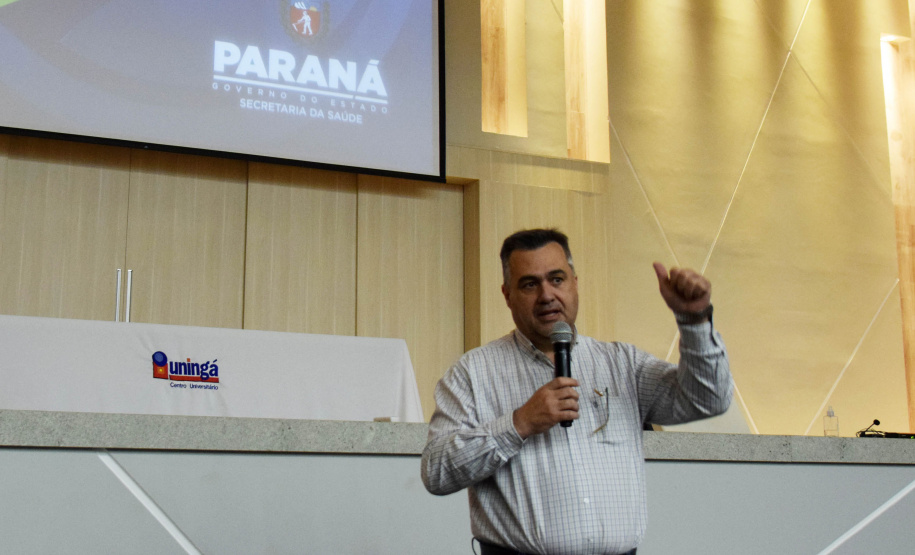 A importância da regionalização da Saúde no desenvolvimento do Planejamento Regional Integrado (PRI) foi destacada pelo secretário de Estado da Saúde, Beto Preto, em Maringá, com as Regionais de Saúde da abrangência da Macrorregião Noroeste, nesta terça-feira (19). - Maringá, 19/10/2021 - Foto: Américo Antonio/SESA