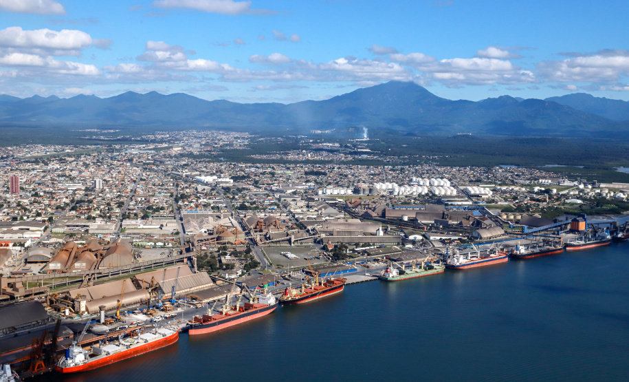 Gestão técnica e eficiência dos portos do Paraná garante bons resultados ao setor produtivo do Estado - Paranaguá, 19/10/2021 - Foto: Rodrigo Félix Leal