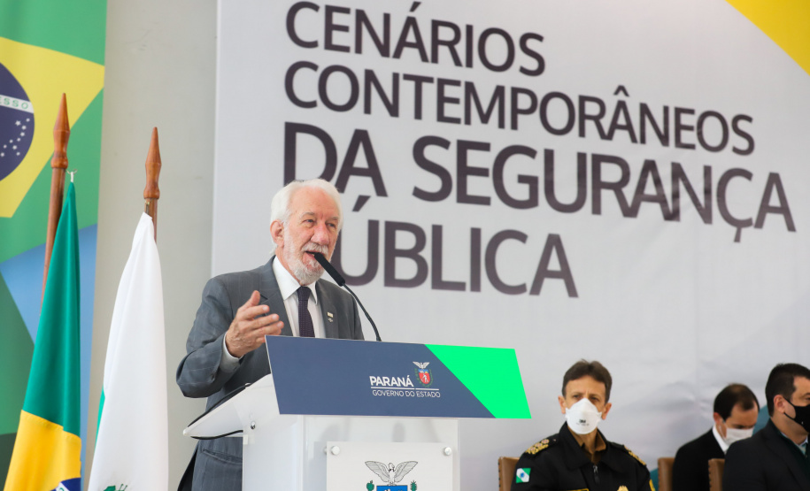 Cursos PM O vice governador Darci Piana participa nesta quarta-feira (20) do lançamento de programa de cursos de atualização profissional e de especialização nas áreas de Polícia Comunitária, Mediação de Conflitos e Análise Criminal para 6,2 mil profissionais de todo o Paraná, no Palacio Iguacu. Curitiba, 20/10/2021 - Foto: Geraldo Bubniak/AEN