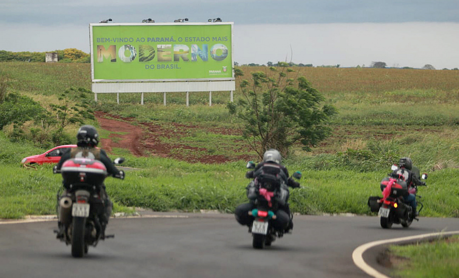 A expedição Filhas do Paraná, organizada pelo grupo de mulheres motociclistas Filhas do Vento e da Liberdade com o apoio da Secretaria do Desenvolvimento Sustentável e do Turismo (Sedest), Paraná Turismo, Instituto Água e Terra (IAT), Paraná Esporte e da E-Paraná Comunicação, chegou nesta quarta-feira (20) à marca de mil quilômetros rodados. Foto: Alessandro Vieira/SEDEST