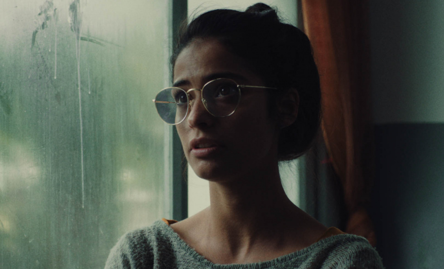 O filme Deserto Particular, produzido por ex-alunos do curso de Cinema e Audiovisual da Universidade Estadual do Paraná (Unespar), foi indicado na semana passada pela Academia Brasileira de Cinema e Artes Audiovisuais para representar o Brasil no Oscar 2022. O longa-metragem venceu a disputa com outros 15 filmes nacionais. - Foto: Reprodução