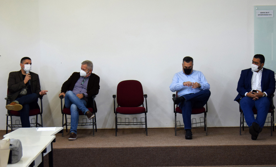 A secretaria estadual da Saúde (Sesa) iniciou nesta quarta-feira (20), em Londrina, a discussão da segunda etapa do Planejamento Regional Integrado (PRI) na Macrorregião Norte. Esta macrorregião soma 97 municípios, em cinco Regionais de Saúde: Apucarana (16ª) Londrina (17ª), Cornélio Procópio (18ª), Jacarezinho (19ª) Ivaiporã (22ª). Foto: Américo Antonio/SESA