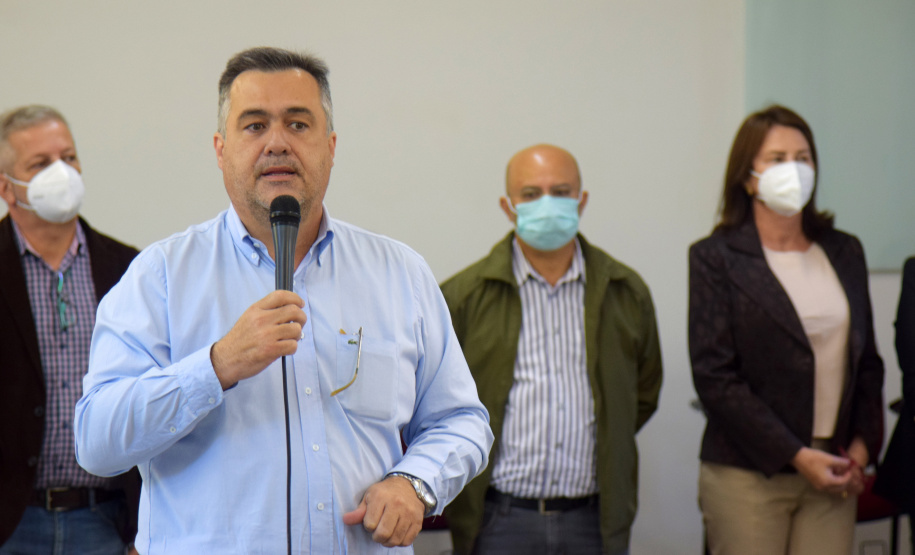 A secretaria estadual da Saúde (Sesa) iniciou nesta quarta-feira (20), em Londrina, a discussão da segunda etapa do Planejamento Regional Integrado (PRI) na Macrorregião Norte. Esta macrorregião soma 97 municípios, em cinco Regionais de Saúde: Apucarana (16ª) Londrina (17ª), Cornélio Procópio (18ª), Jacarezinho (19ª) Ivaiporã (22ª). Foto: Américo Antonio/SESA