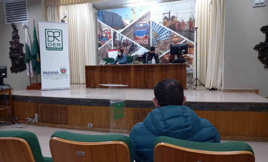 Abertura de envelopes de habilitação da licitação da iluminação da Rodovia João Leopoldo Jacomel (PR-415) - Curitiba, 20/10/2021 - Foto: DER