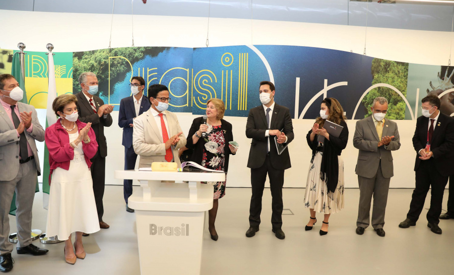 Quase 50 mil visitantes de diferentes nacionalidades puderam conhecer, na última semana, o encantamento que o Paraná proporciona com seu turismo - mas a 12,5 mil quilômetros de distância do Estado. Isso porque o Paraná foi o protagonista do Pavilhão do Brasil na Expo Dubai 2020, nos Emirados Árabes Unidos (EAU), entre os dias 10 e 16 de outubro.Foto: Governo do Paraná